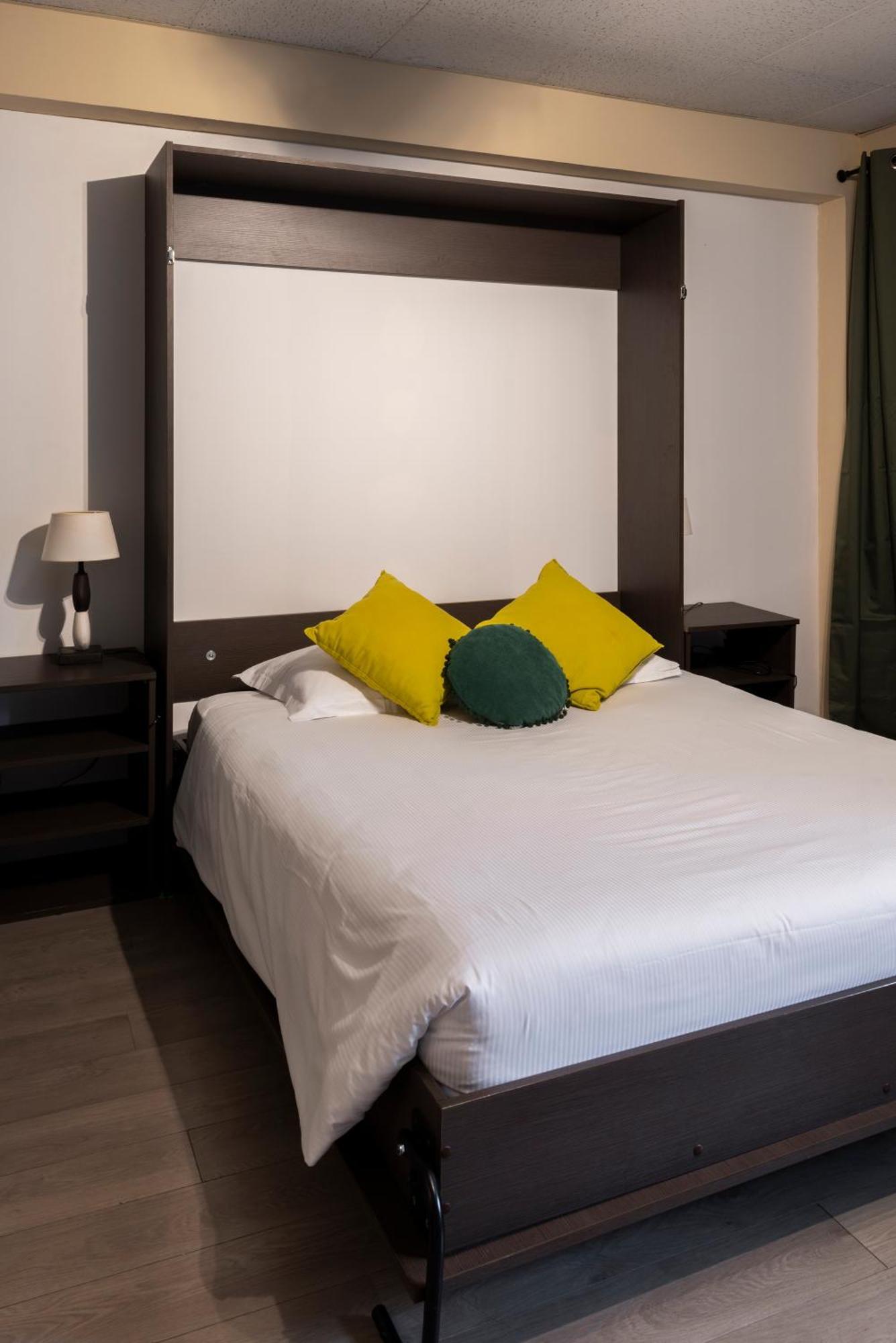 Logis Hotel-Restaurant Saint Romain Anse Rum bild